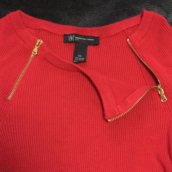 A comfy and stylish long sleeve - Picture 2 of 4